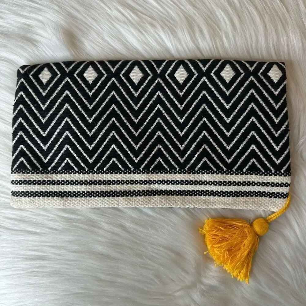 Tribe Alive X Canary Foldable Clutch - Picture 2 of 11